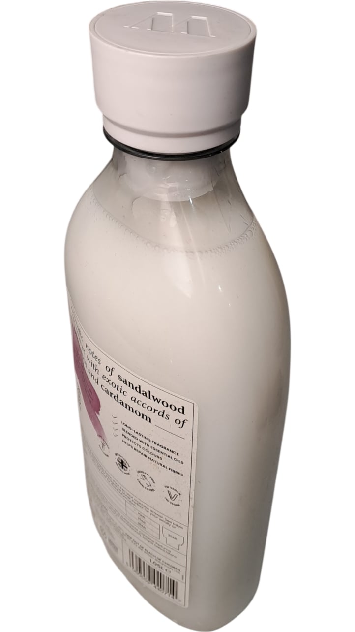 Wilton London | Santal Botanical Fabric Conditioner | 5060559440714 | 1.05L